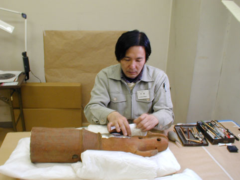 �x����ւɎ�����\���Ă���ʐ^